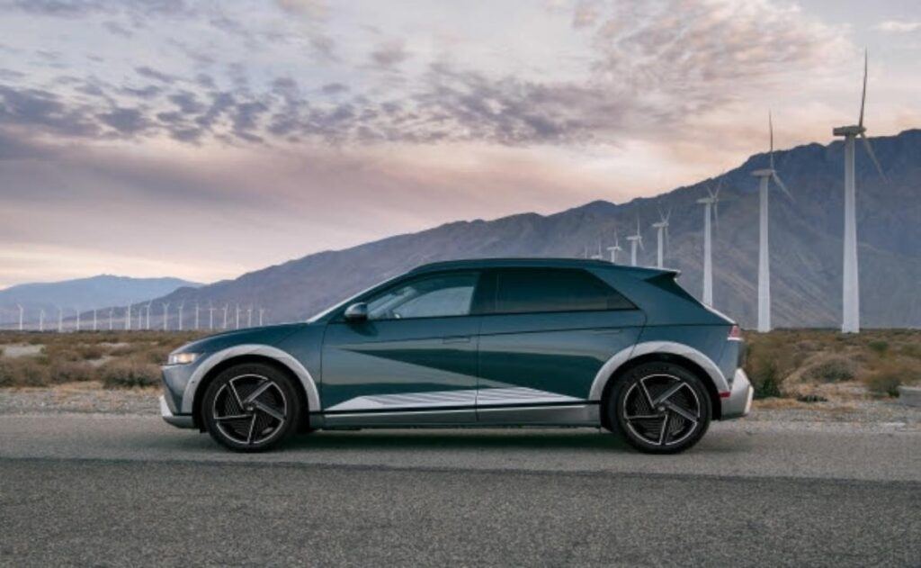 Hyundai IONIQ 5 y IONIQ 6, los mejores vehículos eléctricos de 2026 según Cars.com.
