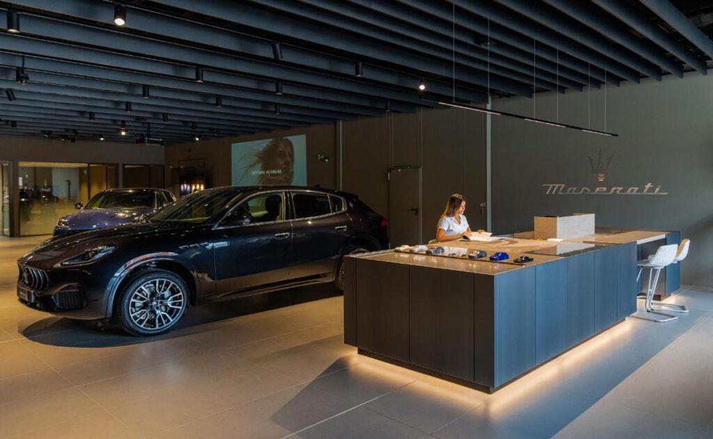 Maserati celebra arte, diseño y lujo en el Grecale Urban Tour de Contemporania Barcelona.