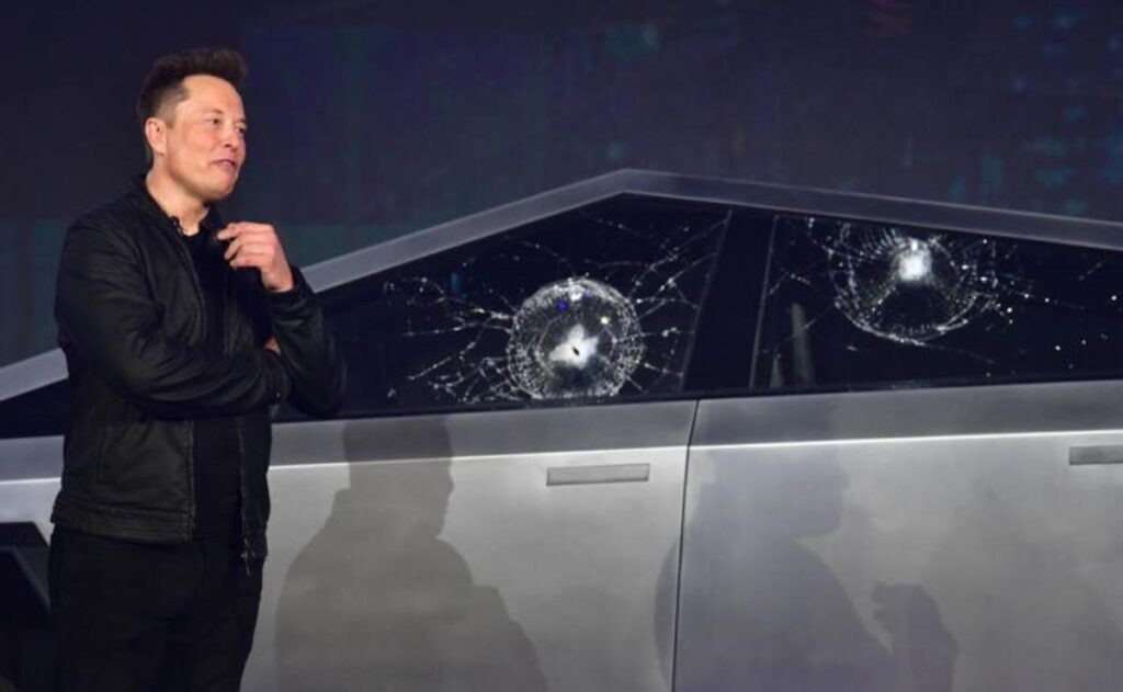 ¿Qué hace Tesla con los Cybertrucks que no se venden? SpaceX los tiene todos.