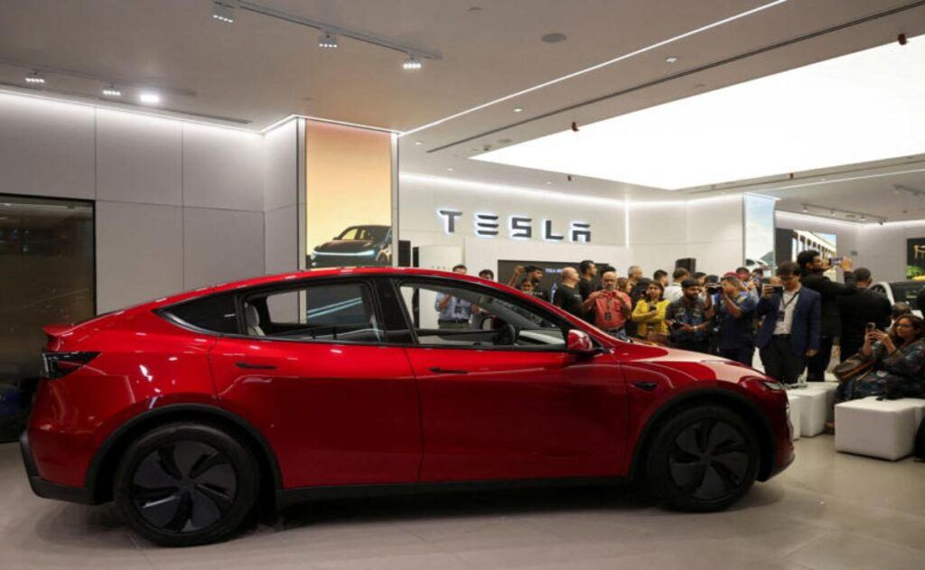 Tesla impulsa sus ventas antes de la expiración del crédito fiscal para vehículos eléctricos.