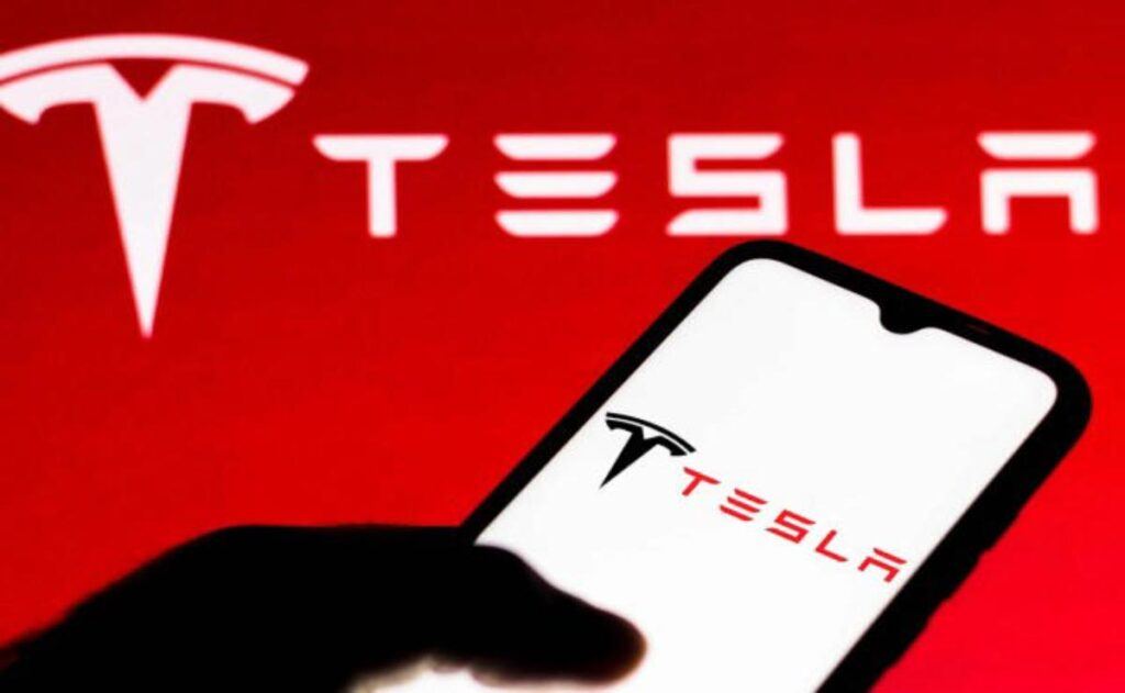 Tesla presenta una actualización revolucionaria para mejorar la experiencia de servicio al cliente.