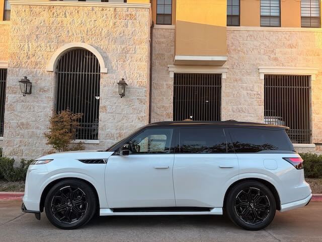 Lateral del nuevo INFINITI QX80 Autograph 2026