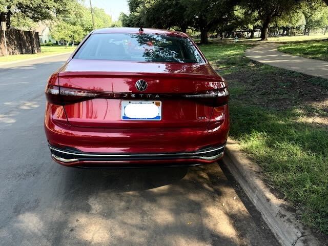 Trasera de un Volkswagen Jetta SEL 2025