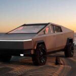 Tesla, la marca líder en vehículos eléctricos a nivel mundial, no podía quedarse atrás en el desarrollo de camiones eléctricos. El Tesla Semi es su apuesta por revolucionar el sector del transporte de mercancías. Aunque el esperado Cybertruck no tuvo el impacto esperado, el Tesla Semi sigue siendo muy deseado en el mercado de envíos y logística. Si bien aún hay incertidumbre sobre la autonomía a larga distancia, Tesla sigue apostando por el desarrollo de baterías que, en el futuro, podrían cambiar las reglas del juego en el transporte de largo recorrido.