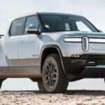 La marca estadounidense se queda con el triste puesto de la menos confiable, obteniendo una puntuación de 18/100 en fiabilidad prevista. Lo más llamativo es que el precio medio de sus vehículos ronda los 85.000 dólares, lo que demuestra que pagar más no siempre garantiza fiabilidad. Los problemas de juventud de la marca y el mantenimiento complejo de los eléctricos pesan en este resultado.