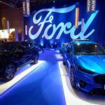 Ford sigue siendo una de las marcas más confiables y populares en Estados Unidos. Con más de 33 millones de Ford F-Series vendidas desde 1977, la marca ha consolidado una sólida reputación en el mercado de camionetas y SUVs. En 2024, Ford vendió 1,97 millones de vehículos, convirtiéndose en el segundo mayor fabricante de automóviles en EE. UU. Tras Toyota. A pesar de que su fiabilidad se clasifica como promedio en algunas encuestas, modelos como el Mustang Mach-E y la Ford F-150 Lightning (versión eléctrica) siguen siendo altamente recomendados. Los clientes valoran su innovación combinada con años de tradición.