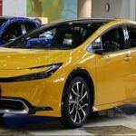 El Toyota Prius es una opción ideal para jubilados conscientes del medio ambiente. Su eficiencia de combustible es sobresaliente, permitiendo a los conductores disfrutar de una conducción económica sin tener que preocuparse constantemente por las estaciones de servicio. Este modelo híbrido destaca por su fiabilidad, con una tecnología de bajo mantenimiento que garantiza menos problemas mecánicos y una experiencia de conducción tranquila. Su diseño ergonómico y sus características de asistencia al conductor hacen de este coche una opción perfecta para quienes buscan comodidad y sostenibilidad.