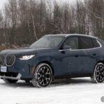 Precio: $50,900
El BMW X3 2025 es un SUV compacto que destaca por su rendimiento deportivo y su calidad de construcción. En su versión básica, el X3 30 xDrive ofrece una conducción dinámica, típica de BMW, con una gran potencia y agilidad, incluso en la versión más asequible. Aunque el coste total de propiedad aún no ha sido completamente estimado para 2025, el modelo 2024 muestra gastos de mantenimiento que rondan los $6,754 y reparaciones de $2,432. Este modelo es ideal para aquellos que buscan un SUV de lujo con una experiencia de conducción inmejorable.