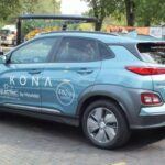 El Hyundai Kona Electric ha sido una de las sorpresas positivas en el mundo de los coches eléctricos. Sin embargo, no todos los propietarios están satisfechos. Si bien tiene una autonomía impresionante y un diseño atractivo, algunos usuarios han experimentado fallos en el sistema de gestión de batería y problemas con los frenos. Para muchos, el Kona Electric no ha sido la opción perfecta que esperaban, lo que ha generado arrepentimiento.