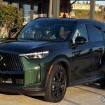 Puntuación de fiabilidad: 7,9/10

El Infiniti QX60 2026 es otro SUV de lujo que no solo destaca por su diseño elegante, sino también por su fiabilidad. Con una vida útil de 15 años (136.845 millas) y una probabilidad del 64,4 % de alcanzar las 200.000 millas, este SUV se adapta a las familias que buscan un vehículo duradero y de alto rendimiento. Su motor turboalimentado de 2.0 litros y 268 caballos de fuerza es eficiente, mientras que su interior lujoso con asientos de cuero refinados le otorgan una experiencia premium. Con una calificación de seguridad de 10/10, el QX60 es ideal para quienes priorizan tanto la fiabilidad como el confort.