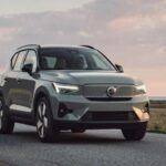 Costos promedio de mantenimiento a 10 años: $7,283

Volvo, conocida por su enfoque en la seguridad y la calidad, ha sido una marca que ha ido ganando terreno en el mundo de los SUV de lujo. El Volvo EX40 ofrece una combinación perfecta de lujo, rendimiento y fiabilidad. Este SUV eléctrico no solo cuenta con un interior de alta gama, sino que también tiene un coste de mantenimiento relativamente bajo, lo que lo convierte en una de las mejores opciones para aquellos que buscan un SUV que dure y sea asequible a largo plazo.

Con solo una retirada del mercado debido a un problema de software, el EX40 es un modelo que promete ser una de las opciones más fiables en el segmento de los SUV eléctricos de lujo.