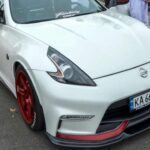 El Nissan 370Z es un auto deportivo asequible que ofrece diversión de conducción y fiabilidad. Con su diseño elegante, su chasis bien equilibrado y su motor V6 confiable, el 370Z es ideal para aquellos que buscan un coche deportivo que también pueda utilizarse como vehículo diario. Además, con una amplia gama de piezas de repuesto y accesorios disponibles, es fácil mantenerlo en buen estado y personalizarlo según tus preferencias. Si quieres un coche deportivo confiable y divertido, el Nissan 370Z es una opción económica que no te decepcionará.
Año recomendado: 2009-2019