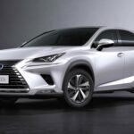 El Lexus NX 300h es un SUV híbrido ideal para los jubilados que buscan un vehículo eficiente en combustible. Con una calificación de 34 mpg, este modelo es perfecto para quienes desean ahorrar en gasolina mientras disfrutan de un SUV de lujo. Además, su sistema de cámaras panorámicas facilita el estacionamiento, y las pantallas táctiles actualizadas ofrecen comandos de voz y botones grandes para mayor accesibilidad. Los asientos traseros con calefacción garantizan que los pasajeros se mantengan cómodos incluso en mañanas frías. Este modelo es una opción fantástica para quienes buscan un SUV con bajo consumo de combustible y tecnología fácil de usar, además de los beneficios adicionales de los programas CPO que brindan garantías extendidas.
