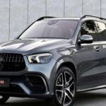 Con una puntuación de fiabilidad de 61 sobre 100, el Mercedes-Benz GLE enfrenta varios problemas que afectan tanto su rendimiento como su coste de mantenimiento. Los fallos en la suspensión AIRMATIC, las averías en los sensores, los bloqueos en el sistema de infoentretenimiento y la descarga de la batería son algunos de los problemas más comunes. Los propietarios también reportan ruidos extraños, componentes faltantes, problemas con el aire acondicionado y fallos en el módulo de combustible, lo que hace que este SUV de lujo sea una opción costosa y emocionalmente desgastante. Las visitas repetidas al concesionario y los altos costes de reparación convierten al GLE en un modelo con un alto precio a largo plazo.