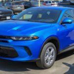 El Dodge Hornet es esencialmente una versión rebajada del Alfa Romeo Tonale, heredando muchos de sus problemas. Su interior estrecho, la calidad de construcción dudosa y el precio relativamente alto para su segmento han hecho que pierda valor rápidamente. A pesar de no ser inherentemente menos fiable que otros vehículos en su clase, el Hornet no ha logrado captar la atención de los consumidores, lo que ha contribuido a su rápida depreciación y baja retención de valor.