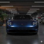 El Porsche Taycan no solo es un coche deportivo de lujo, sino también uno de los vehículos eléctricos con la carga más rápida. Gracias a su sistema de 800V, puede alcanzar entre 20 y 22 minutos para obtener una carga significativa. Con un precio que comienza en los $90,000, el Taycan es una opción de alta gama para aquellos que buscan un rendimiento deportivo en un coche eléctrico. Aunque es una opción cara, la combinación de velocidad de carga y la experiencia de conducción de Porsche lo convierte en una opción deseada para los entusiastas de los autos de lujo y la tecnología eléctrica.