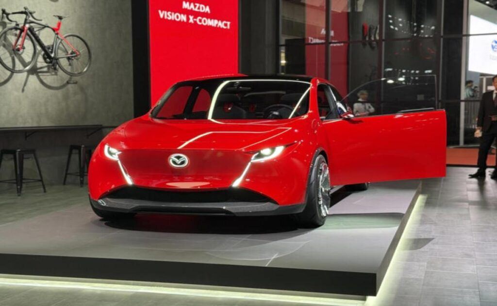 Mazda sorprende con sus nuevos prototipos Vision X-Coupe y X-Compact: una belleza rara.