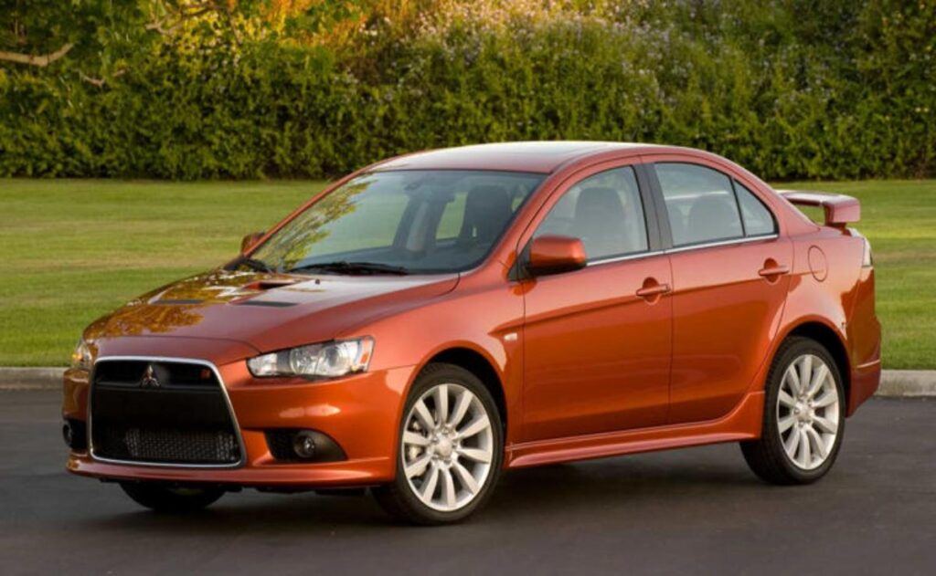Mitsubishi Lancer Ralliart: tu alternativa económica al Evo.