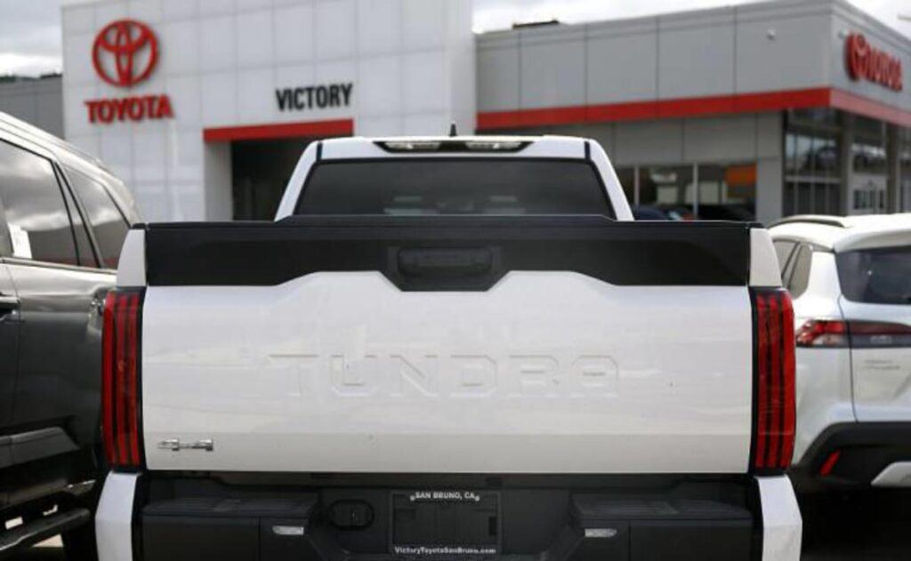 Toyota retira más de un millón de vehículos por cámaras de reversa defectuosas: ¿Qué debe hacer si su coche está afectado?