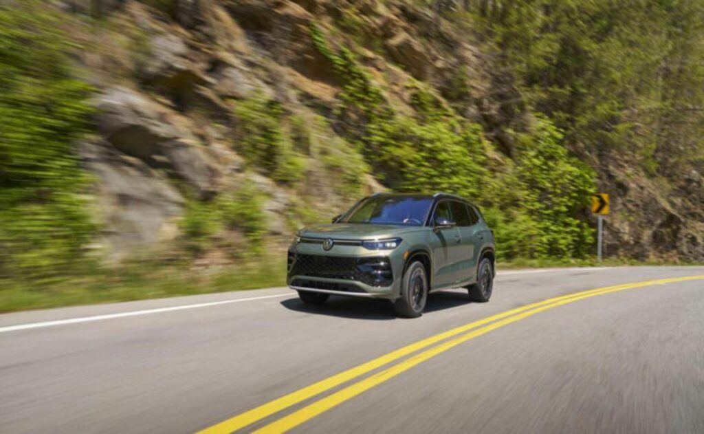 Volkswagen Tiguan vs. Toyota RAV4: ¿Por qué el Tiguan ofrece una mejor relación calidad-precio?