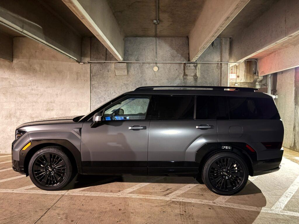 Lateral de un Santa Fe Hybrid 2026