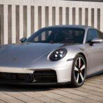 Porsche es sin duda uno de los fabricantes más emblemáticos del mundo, pero su lujo y rendimiento vienen con un precio. Los autos de la marca alemana, como el 911 y el Cayenne, tienen costos de mantenimiento elevados. Las reparaciones pueden ser costosas debido a la complejidad de sus motores y sistemas de suspensión avanzados. Además, los repuestos originales son caros y no es raro que los costos de los servicios de mantenimiento preventivo sean altos. En términos de lujo y rendimiento, Porsche sigue siendo inigualable, pero el mantenimiento de sus vehículos es un desafío financiero a largo plazo.