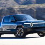 Rivian, la prometedora start-up estadounidense, irrumpió en el mercado de las camionetas eléctricas con la R1T en 2018. Este modelo, que llegó a producción antes que competidores como el Ford F-150 Lightning y el Tesla Cybertruck, ofrece una impresionante gama de versiones, incluidas las opciones de tracción integral (AWD) con 2, 3 o 4 motores.