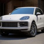 Nuestra reseña del Porsche Cayenne lo confirma como uno de los SUV grandes más agradables de conducir. una transmisión manual reforzaría su carácter deportivo, algo que no sería extraño, ya que Porsche ofreció este tipo de cambio hasta el año 2014. hoy todos los Cayenne utilizan una automática de ocho velocidades, eficaz pero menos emocional.