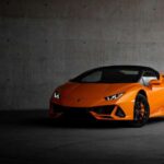 El sucesor del Huracán, el Lamborghini Temerario, adopta un V8 híbrido de más de 900 CV y un régimen de hasta 10.000 rpm. Aunque el icónico V10 desaparece, la combinación de tecnología híbrida y diseño extremo promete un superdeportivo emocionante, capaz de rivalizar con los coches más exclusivos del planeta.