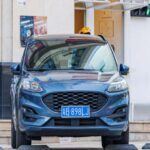 El Ford Escape y el Lincoln Corsair también dejarán de producirse debido a la conversión de la planta de Louisville en un centro de producción de vehículos eléctricos. Aunque el Escape enfrentó algunas restricciones regionales por emisiones, el Corsair también desaparecerá. Ambos modelos han sido opciones muy populares para los compradores de SUVs compactos y de lujo, respectivamente. A partir de 2026, los consumidores perderán dos opciones clave del mercado SUV de Ford, lo que marcará el fin de una era para estos vehículos.