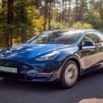 Los Model 3 y Model Y son dos de los modelos más vendidos de Tesla. Sin embargo, los vehículos producidos en los últimos años están siendo afectados por un fallo grave en la electrónica de dirección, que podría hacer que pierdan completamente el asistente de dirección a bajas velocidades. Este es un fallo fatal, y los vehículos afectados deben ser enviados inmediatamente a un concesionario para ser reparados, lo que ha llevado a un retiro masivo de ambos modelos.