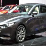 Mazda se ha destacado en los últimos años por fabricar vehículos familiares que no solo son fiables, sino también emocionantes de conducir. Los modelos Mazda están construidos con la estructura SKYACTIV®-Body, diseñada para resistir impactos fuertes, lo que asegura que los pasajeros estén protegidos en caso de colisión.

Además, la tecnología I-Activesense de Mazda, que incluye cámaras y radares para evitar colisiones y asistir en la conducción, ha ganado reconocimiento por mejorar la seguridad en carretera. La marca combina fiabilidad con una experiencia de conducción dinámica, lo que la convierte en una excelente opción para familias que desean un coche seguro, económico y divertido de conducir.