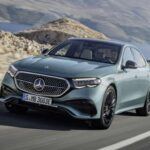Mercedes-Benz es sinónimo de lujo, confort y tecnología avanzada. Sin embargo, estos vehículos de alta gama también están asociados con un mantenimiento costoso. Aunque la marca es conocida por fabricar motores duraderos, los complejos sistemas tecnológicos y electrónicos de sus modelos pueden ser una pesadilla cuando surgen fallos. Las reparaciones de sistemas de suspensión, electrónica y los motores de algunos modelos antiguos pueden disparar el coste de mantenimiento, haciendo que la propiedad de un Mercedes sea una inversión costosa a largo plazo.