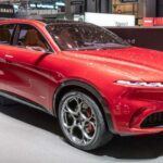 Alfa Romeo ha sido históricamente conocida por su diseño atractivo y su excelente rendimiento en la carretera. Sin embargo, los propietarios de estos vehículos suelen enfrentarse a una fiabilidad errática y a la necesidad de reparaciones frecuentes. Las fallas en el sistema eléctrico, las fugas de aceite y los problemas con la caja de cambios son comunes, lo que genera facturas de mantenimiento elevadas. A pesar de su estilo único, los propietarios de Alfa Romeo a menudo se ven atrapados por la falta de soporte adecuado en los concesionarios y los costos elevados para mantener estos vehículos en buen estado.