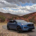 Con una participación del 0.9% en las ventas de coches usados, el Ford Edge es uno de los SUVs más vendidos y apreciados en el mercado estadounidense. Este modelo combina un diseño elegante con un rendimiento sólido y un interior espacioso, lo que lo convierte en una opción popular para las familias. El Edge ha sido elogiado por su manejo suave y su interior bien equipado, con opciones de tecnología avanzada como pantallas táctiles y sistemas de infoentretenimiento fáciles de usar.