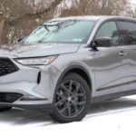 Un defecto de software ha causado el retiro de aproximadamente 295,000 unidades de los SUV Acura MDX y los sedanes Acura TLX. El FI-ECU, el sistema de control electrónico de la inyección de combustible, tiene una programación incorrecta que puede provocar cambios bruscos en el acelerador y la pérdida total de potencia. Esto representa un riesgo grave, ya que los vehículos pueden detenerse repentinamente, lo que aumenta el riesgo de accidentes. Modelos como el Honda Pilot también están afectados.