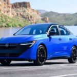 El Nissan Sentra destaca por su rodar suave y una calidad interior superior a la media del segmento. Incorpora múltiples asistentes a la conducción y un diseño cuidado tanto por dentro como por fuera. Es una berlina compacta pensada para quienes priorizan confort y tranquilidad.