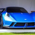 La startup italiana Estrema propone el Fulminea con más de 2.000 CV y un tiempo de 0 a 100 km/h en solo dos segundos. Su velocidad máxima de 217 mph y producción limitada a 61 unidades lo convierten en un hipercoches eléctrico extremo, destinado a coleccionistas y entusiastas de la innovación tecnológica.