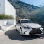 Lexus, la división de lujo de Toyota, destaca por su fiabilidad, lujo y una excelente conservación de su valor en el mercado de coches usados. Con 11 modelos principales en su gama, Lexus se ha ganado la confianza de los compradores de coches usados, especialmente por su tecnología avanzada y opciones híbridas. Modelos como el Lexus RX y el Lexus ES se encuentran entre los más solicitados en el mercado de vehículos de lujo usados. Su reputación por la calidad y la fiabilidad, junto con un precio competitivo en comparación con sus rivales de lujo, hace que Lexus sea una opción muy atractiva para quienes buscan un coche de alta gama con buen precio.