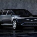 El Genesis GV90 2026 será el SUV insignia totalmente eléctrico de la marca surcoreana, diseñado para ofrecer lo último en lujo y tecnología. Inspirado en el concepto Neolun, el GV90 se posiciona por encima del GV80 y cuenta con un exterior elegante y sencillo, sin los detalles recargados que caracterizan a muchos otros autos de lujo. Con sus laterales lisos, pasos de rueda amplios y una iluminación paramétrica característica, el GV90 promete una auténtica presencia de lujo.