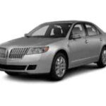 El Lincoln MKZ 2010, un sedán de lujo de entrada, presenta graves fallos mecánicos que pueden resultar en reparaciones costosas. Entre los problemas más frecuentes están un tensor defectuoso de la cadena de distribución, un turboalimentador defectuoso y un convertidor catalítico con una vida útil reducida. Las reparaciones de estos componentes pueden alcanzar miles de dólares, lo que convierte al MKZ 2010 en una opción no recomendable para quienes buscan fiabilidad y una buena relación calidad-precio en un coche usado.
