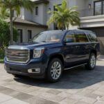 El GMC Yukon es un SUV de gran tamaño que ofrece una conducción cómoda, especialmente en versiones Denali de lujo, con una capacidad de remolque de hasta 8,000 libras. Sin embargo, su fiabilidad está lejos de ser ideal, con una puntuación de 31 sobre 100. Los propietarios han reportado problemas con la transmisión, incluidos deslizamientos y fallos en los elevadores del motor V8. A pesar de ser cómodo para viajes largos, su alto costo y los problemas recurrentes lo hacen una opción cuestionable, especialmente frente a alternativas como el Chevrolet Suburban.