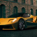 El Lotus Evija ofrece 2.000 CV y 218 mph de velocidad máxima, consolidándose como el eléctrico más potente de la firma británica. Con entregas iniciadas en diciembre de 2024 y un precio cercano a los 3 millones de dólares, combina diseño futurista, ingeniería avanzada y aceleraciones vertiginosas.