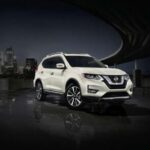 Precio típico de segunda mano (modelos 2020): 13.000–19.000 $
El Rogue prioriza la comodidad y la experiencia de conducción relajada. Asientos confortables, cabina silenciosa y la opción de asiento trasero deslizante hacen que sea fácil adaptar el espacio según pasajeros o carga. Perfecto para desplazamientos diarios y trayectos tranquilos.