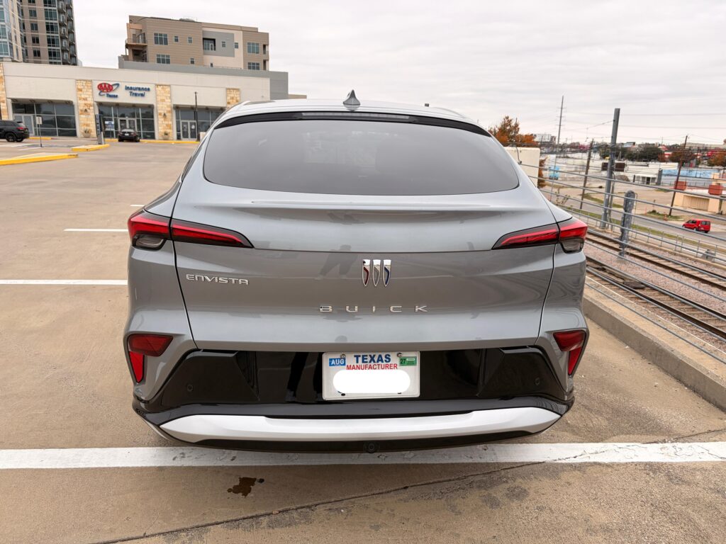 Trasera de un Buick Envista Sport Touring 2026