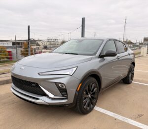 Frontal 3/4 de un Envista 2026