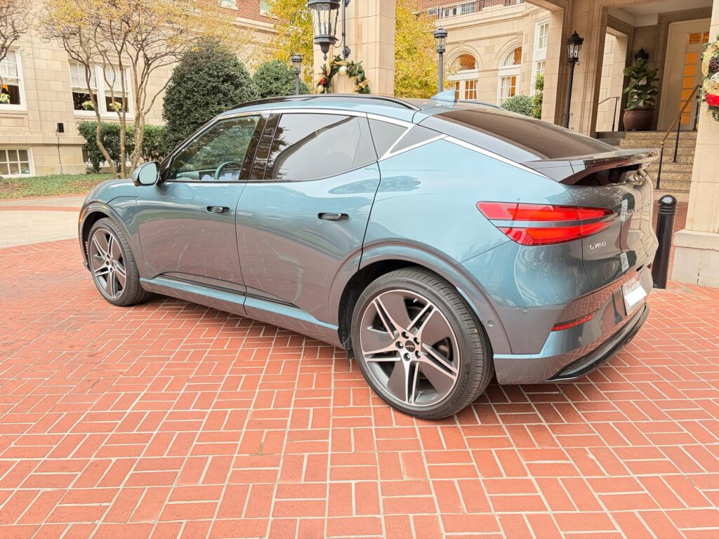 Trasera 3/4 del nuevo Genesis GV60