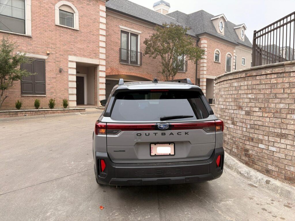 Trasera de un SUV Subaru Outback 2026