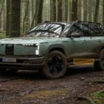 Audi ha marcado el inicio de una nueva era con su Concept C, un prototipo que se convertirá en el sucesor del TT. Con Massimo Frascella a la cabeza del diseño, exjefe de diseño en Jaguar Land Rover, se espera que este nuevo 4x4 de Audi combine la elegancia alemana con una robustez apta para cualquier terreno. Este SUV podría competir directamente en el mercado estadounidense, y Audi está considerando establecer una planta de producción en el país para aprovechar su éxito en el segmento 4x4. Estaríamos ante un Audi más versátil, sin perder el toque de lujo que caracteriza a la marca.