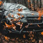 La Subaru Outback es el SUV ideal para los aventureros que buscan un vehículo que pueda manejar cualquier tipo de terreno sin perder la comodidad. Con tracción en las cuatro ruedas de serie y una generosa altura libre al suelo, el Outback convierte los caminos de tierra en una experiencia agradable. Este modelo no solo es práctico, sino que también ofrece una conducción dinámica y segura en terrenos difíciles. Su versatilidad lo convierte en un favorito para aquellos que disfrutan del aire libre, desde rutas de senderismo hasta campamentos en lugares remotos.